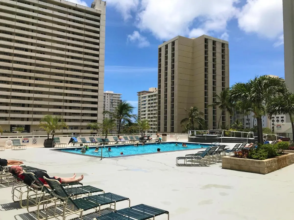 Apartment Ocean View Delight, Walk To Beach With Free Parking Honolulu